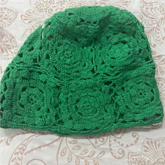 Free People / RAHI Woman’s Green Crochet Bucket Hat - Picture 3 of 12